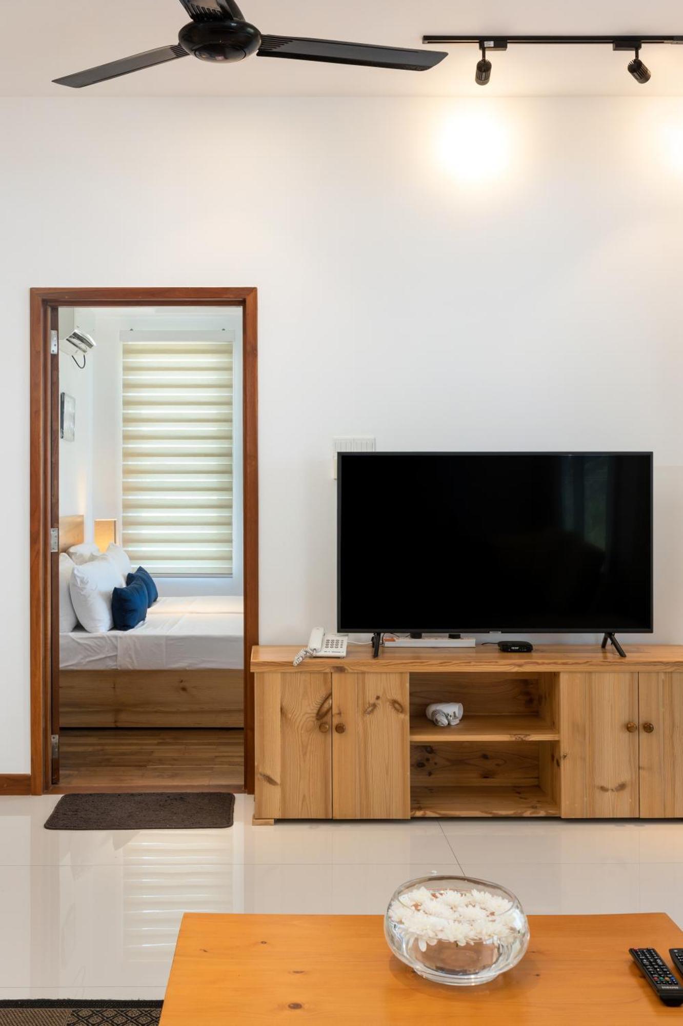 Oceanfront Condominium - Nilaveli Eksteriør billede