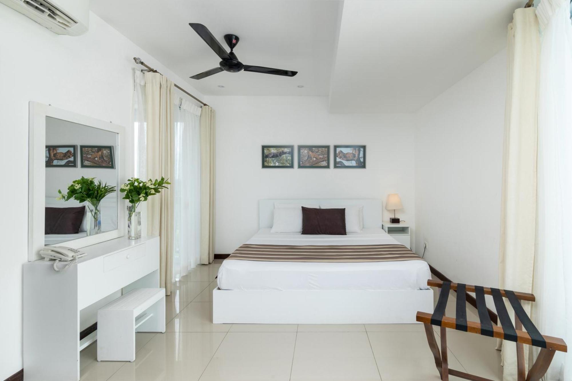 Oceanfront Condominium - Nilaveli Eksteriør billede