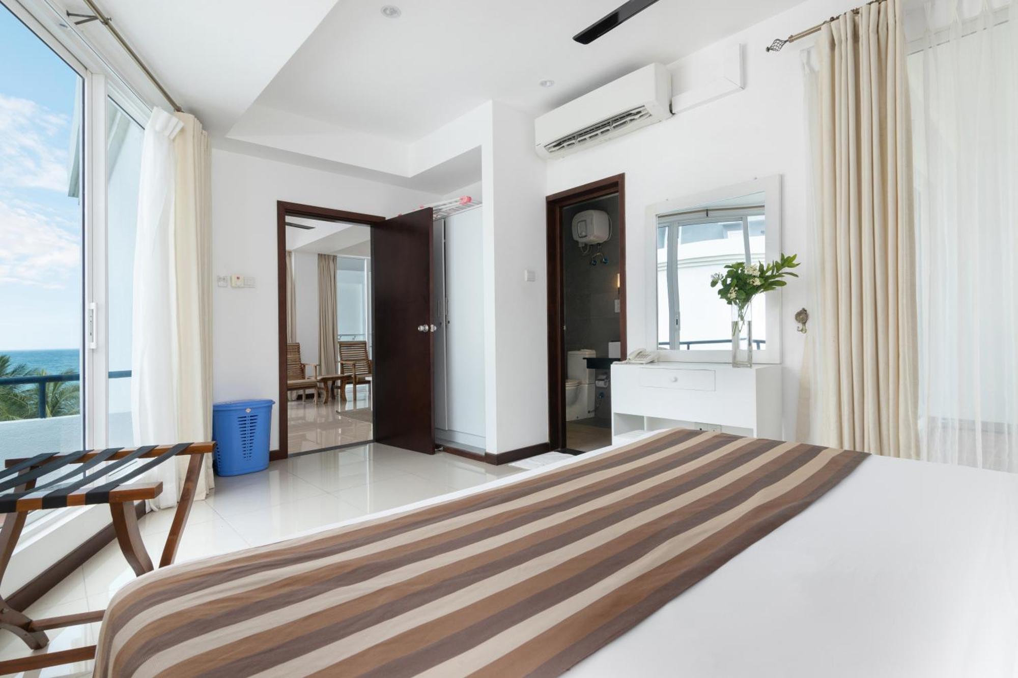 Oceanfront Condominium - Nilaveli Eksteriør billede