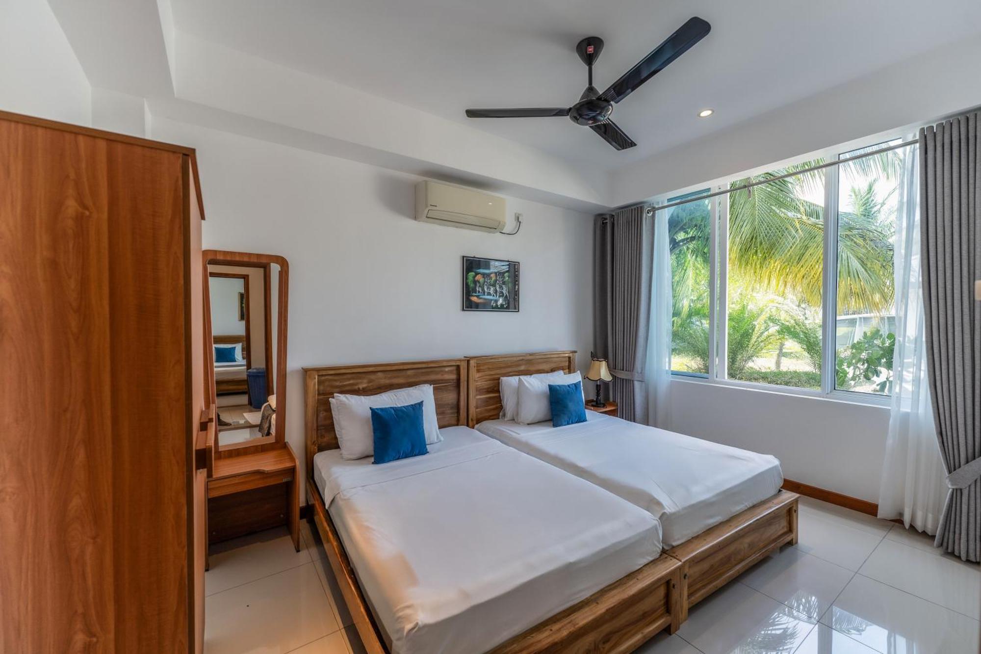 Oceanfront Condominium - Nilaveli Eksteriør billede