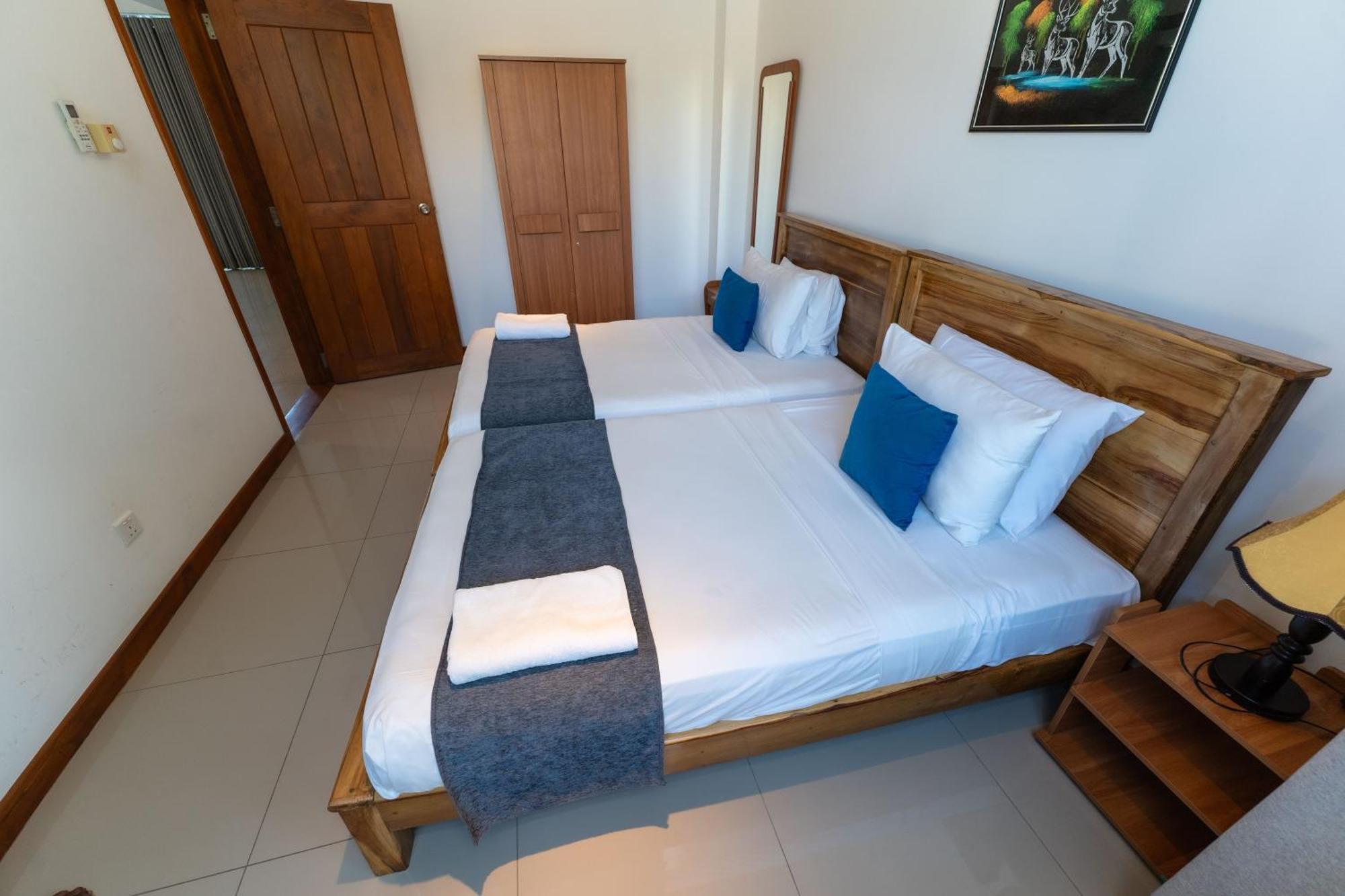 Oceanfront Condominium - Nilaveli Eksteriør billede