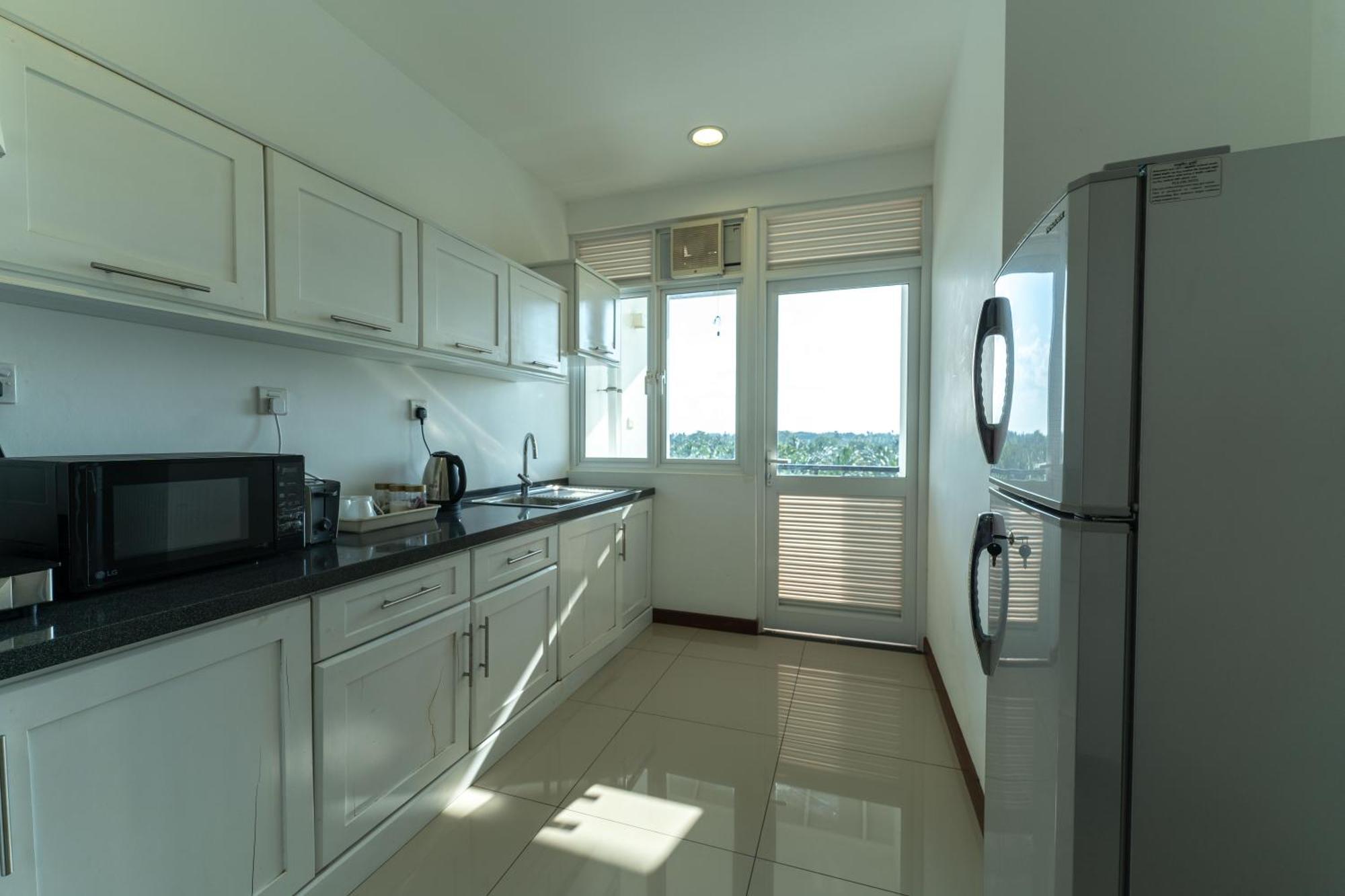Oceanfront Condominium - Nilaveli Eksteriør billede